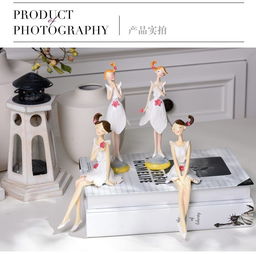 溫馨田園風(fēng) 創(chuàng)意樹(shù)脂娃娃與紡織品遮篷點(diǎn)亮客廳浪漫角落